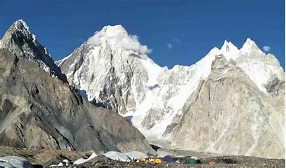Gasherbrum IV  Peak summit ridge